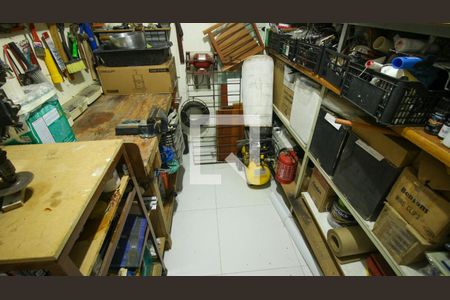 Casa à venda com 300m², 4 quartos e 6 vagasDepósito