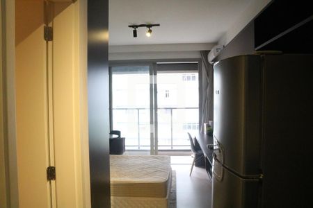 Cozinha de kitnet/studio à venda com 1 quarto, 25m² em Pompeia, São Paulo