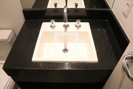 Banheiro de kitnet/studio à venda com 1 quarto, 25m² em Pompeia, São Paulo