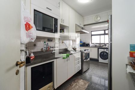 Apartamento à venda com 140m², 2 quartos e 3 vagas Apartamento à venda com 140m², 2 quartos e 3 vagasCozinha