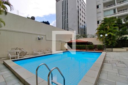 Apartamento à venda com 140m², 2 quartos e 3 vagas Apartamento à venda com 140m², 2 quartos e 3 vagasÁrea comum - Piscina