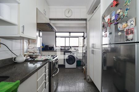 Apartamento à venda com 140m², 2 quartos e 3 vagas Apartamento à venda com 140m², 2 quartos e 3 vagasCozinha