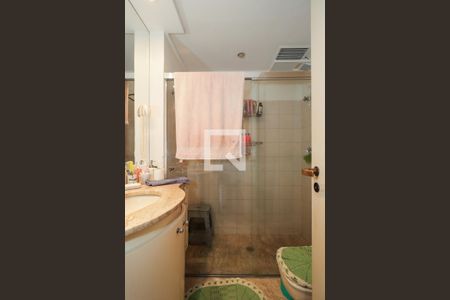 Apartamento à venda com 140m², 2 quartos e 3 vagas Apartamento à venda com 140m², 2 quartos e 3 vagasBanheiro