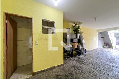 Casa à venda com 142m², 3 quartos e 4 vagas Casa à venda com 142m², 3 quartos e 4 vagasGaragem