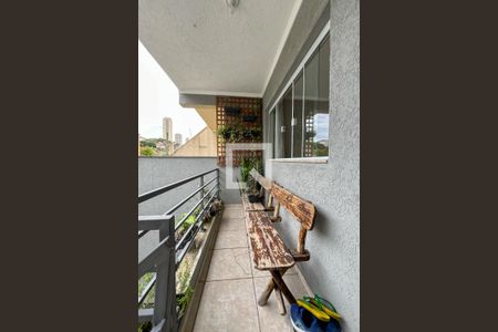 Casa à venda com 142m², 3 quartos e 4 vagas Casa à venda com 142m², 3 quartos e 4 vagasEntrada