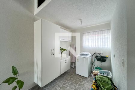 Casa à venda com 142m², 3 quartos e 4 vagas Casa à venda com 142m², 3 quartos e 4 vagasÁrea de Serviço 2
