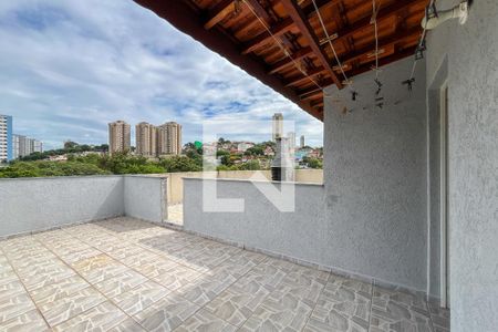 Casa à venda com 142m², 3 quartos e 4 vagas Casa à venda com 142m², 3 quartos e 4 vagasQuintal