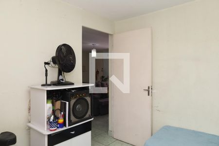 Quarto 2 de apartamento para alugar com 2 quartos, 50m² em Conjunto Residencial José Bonifácio, São Paulo
