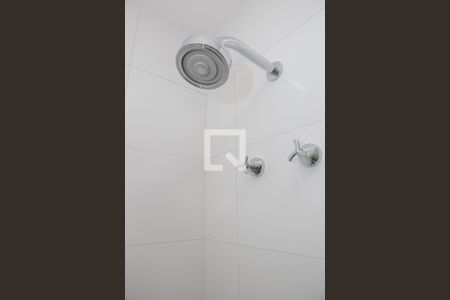 Banheiro de kitnet/studio para alugar com 1 quarto, 23m² em Perdizes, São Paulo