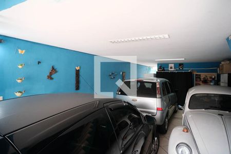 Casa à venda com 156m², 3 quartos e 4 vagas Casa à venda com 156m², 3 quartos e 4 vagasGaragem