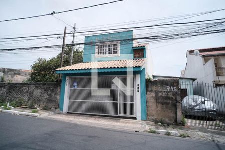 Casa à venda com 156m², 3 quartos e 4 vagas Casa à venda com 156m², 3 quartos e 4 vagasPlaca