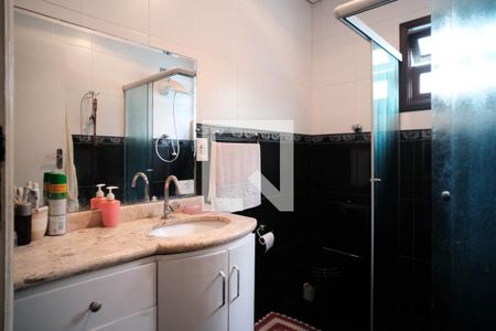 Casa à venda com 156m², 3 quartos e 4 vagas Casa à venda com 156m², 3 quartos e 4 vagasBanheiro 2