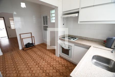 Casa à venda com 280m², 2 quartos e 2 vagasCozinha