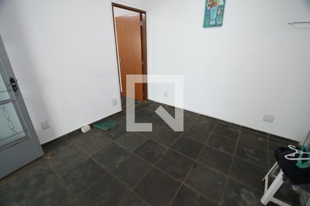 Casa à venda com 280m², 2 quartos e 2 vagasEdícula: Sala 3
