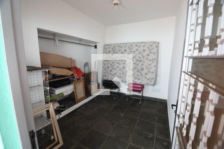 Casa à venda com 280m², 2 quartos e 2 vagasEdícula: Sala 1