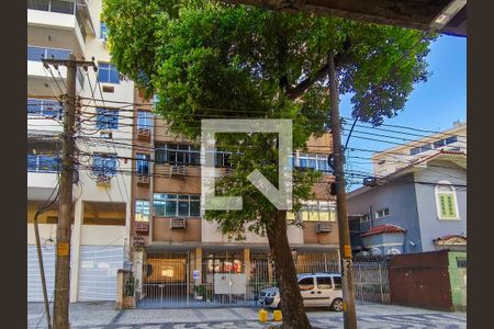 Apartamento para alugar com 98m², 3 quartos e sem vagaFachada e portaria