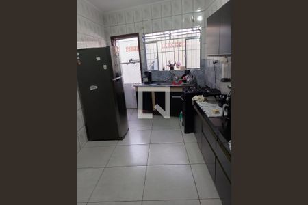 Casa à venda com 94m², 3 quartos e 2 vagasCozinha