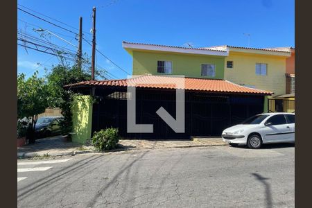 Casa à venda com 94m², 3 quartos e 2 vagasFachada