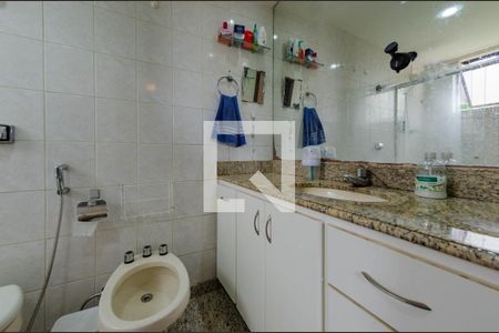 Apartamento à venda com 90m², 3 quartos e 2 vagas Apartamento à venda com 90m², 3 quartos e 2 vagasBanheiro suíte