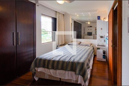 Apartamento à venda com 90m², 3 quartos e 2 vagas Apartamento à venda com 90m², 3 quartos e 2 vagasSuíte