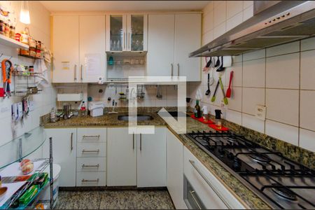 Apartamento à venda com 90m², 3 quartos e 2 vagas Apartamento à venda com 90m², 3 quartos e 2 vagasCozinha