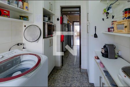 Apartamento à venda com 90m², 3 quartos e 2 vagas Apartamento à venda com 90m², 3 quartos e 2 vagasÁrea de serviço