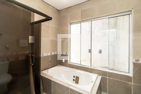 Banheiro da Suíte de casa de condomínio à venda com 2 quartos, 60m² em Parque Boturussu, São Paulo