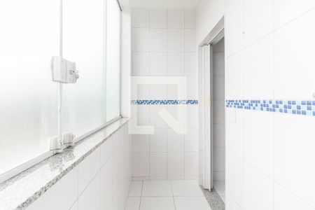 Apartamento para alugar com 68m², 2 quartos e 1 vagaÁrea de Serviço