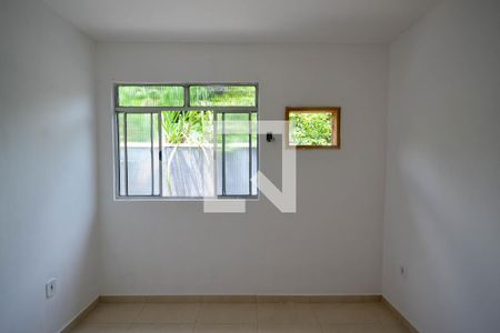 Quarto 1 de casa para alugar com 2 quartos, 70m² em Areia Branca, Belford Roxo