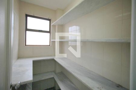 Apartamento à venda com 406m², 4 quartos e 3 vagasDispensa