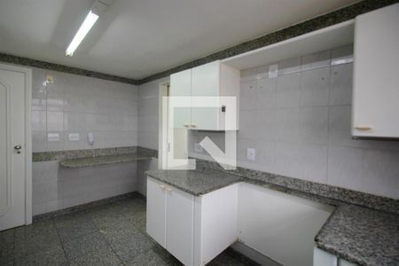 Apartamento à venda com 406m², 4 quartos e 3 vagasCozinha