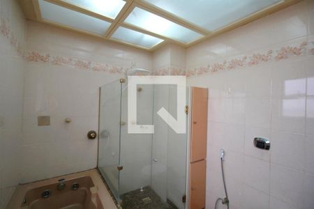 Apartamento à venda com 406m², 4 quartos e 3 vagasBanheiro da Suíte