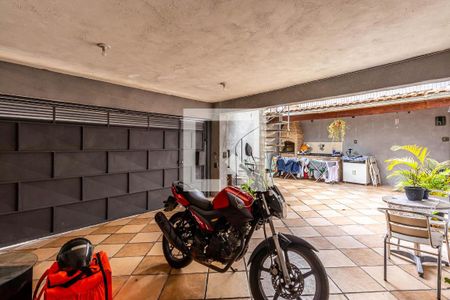 Casa à venda com 140m², 2 quartos e 2 vagas