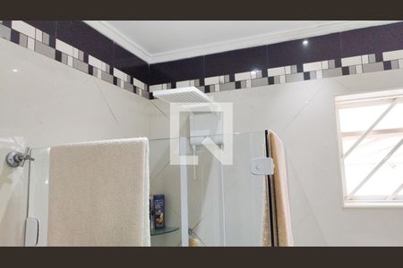 Casa à venda com 215m², 4 quartos e 3 vagasBanheiro do Quarto 1