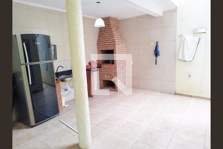 Casa à venda com 215m², 4 quartos e 3 vagasChurrasqueira