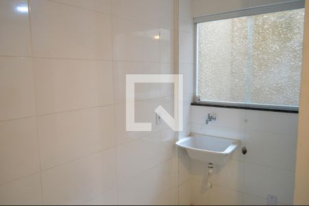 Casa à venda com 39m², 2 quartos e sem vagaÁrea de Serviço