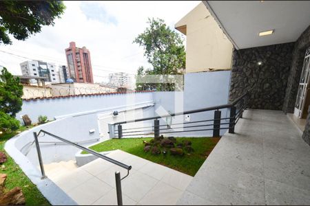 Casa à venda com 282m², 3 quartos e 4 vagasEntrada