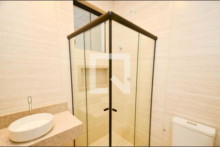 Casa à venda com 282m², 3 quartos e 4 vagasBanheiro suite