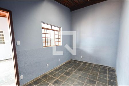 Casa à venda com 282m², 3 quartos e 4 vagasQuarto4