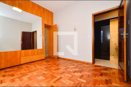 Casa à venda com 282m², 3 quartos e 4 vagasQuarto2/ suite