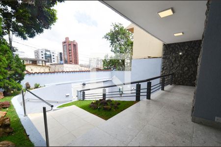 Casa à venda com 282m², 3 quartos e 4 vagasEntrada