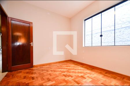 Casa à venda com 282m², 3 quartos e 4 vagasQuarto2/ suite
