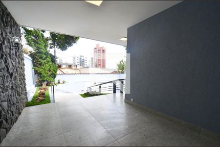 Casa à venda com 282m², 3 quartos e 4 vagasEntrada