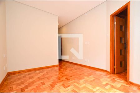 Casa à venda com 282m², 3 quartos e 4 vagasQuarto3/ suite