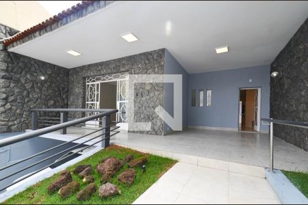 Casa à venda com 282m², 3 quartos e 4 vagasEntrada