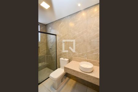 Casa à venda com 282m², 3 quartos e 4 vagasBanheiro social