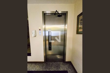 Apartamento à venda com 60m², 2 quartos e 1 vagaElevador