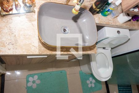 Apartamento à venda com 37m², 2 quartos e 1 vaga Apartamento à venda com 37m², 2 quartos e 1 vagaBanheiro