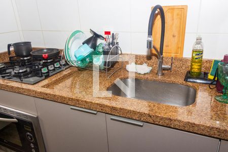 Apartamento à venda com 37m², 2 quartos e 1 vaga Apartamento à venda com 37m², 2 quartos e 1 vagaCozinha e Área de Serviço