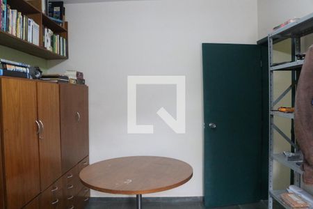 Casa à venda com 405m², 3 quartos e 8 vagasQuarto 2